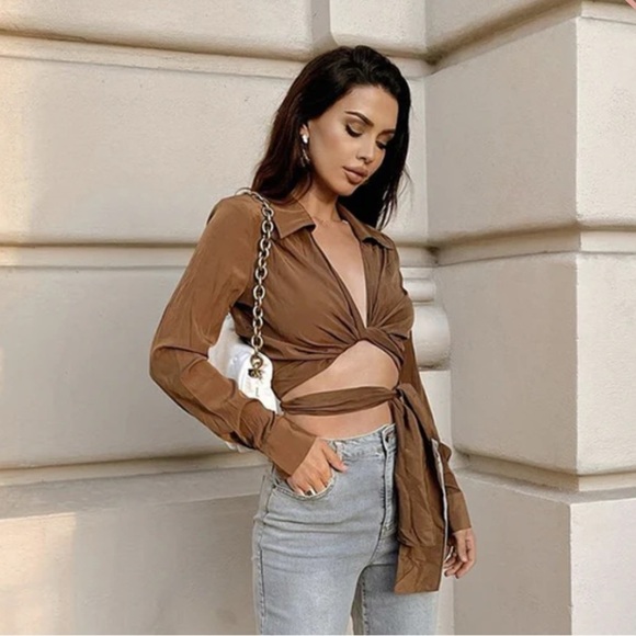 Miss Lola INIZA LONG SLEEVE COLLAR WRAP TOP - BROWN Size Small NWT - Picture 2 of 10